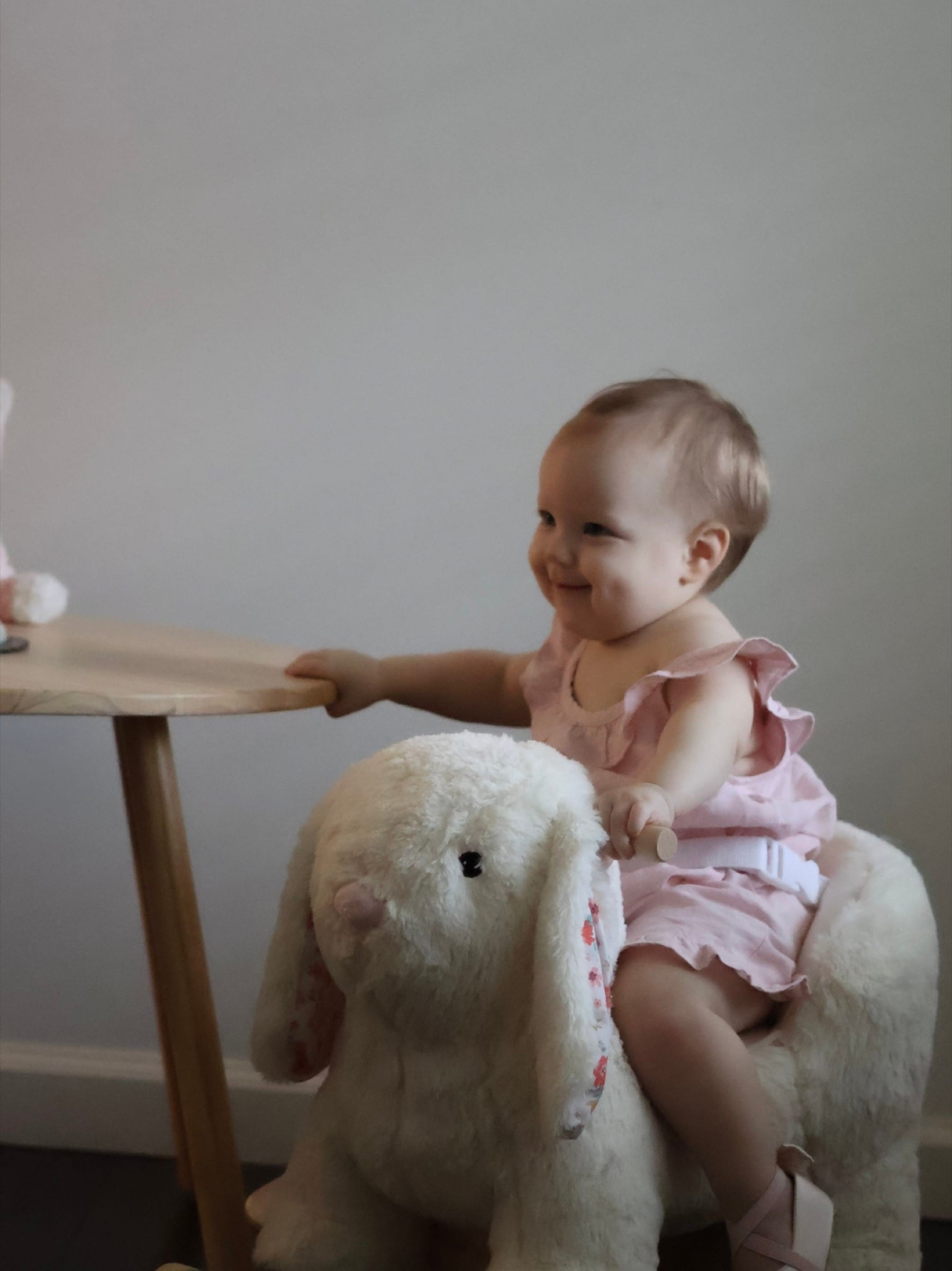 Emma, 12-Month Milestone in Home Studio (photo 7)