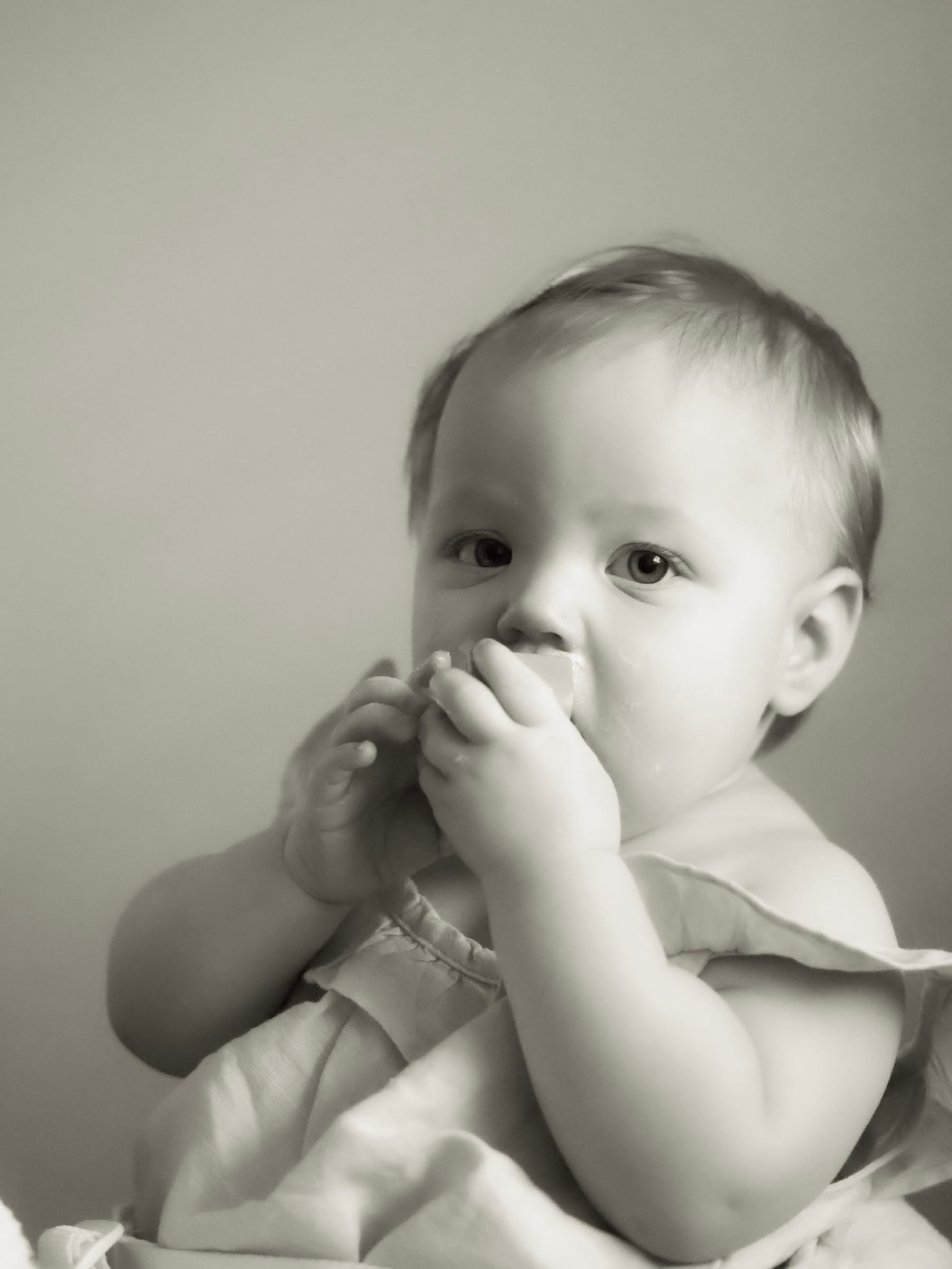 Emma, 12-Month Milestone in Home Studio (photo 14)